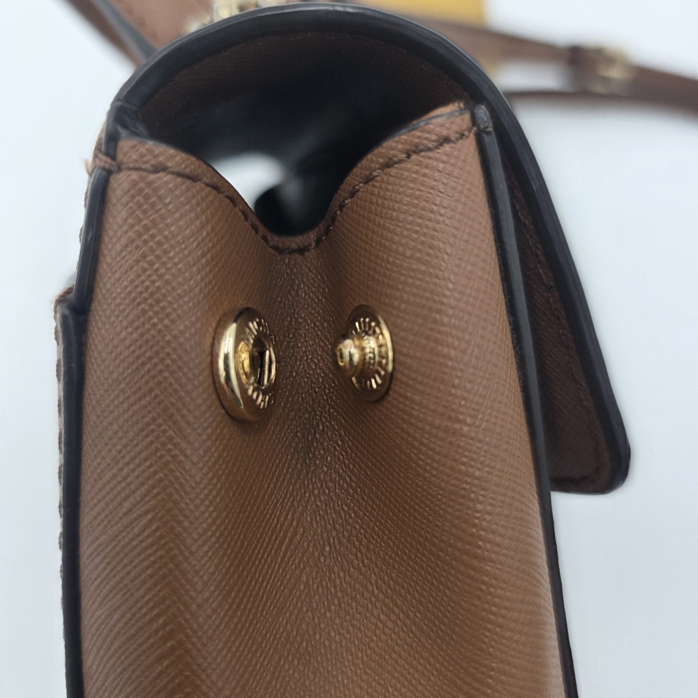 Michael Kors Brown Leather Crossbody Bag. - Picture 5 of 12